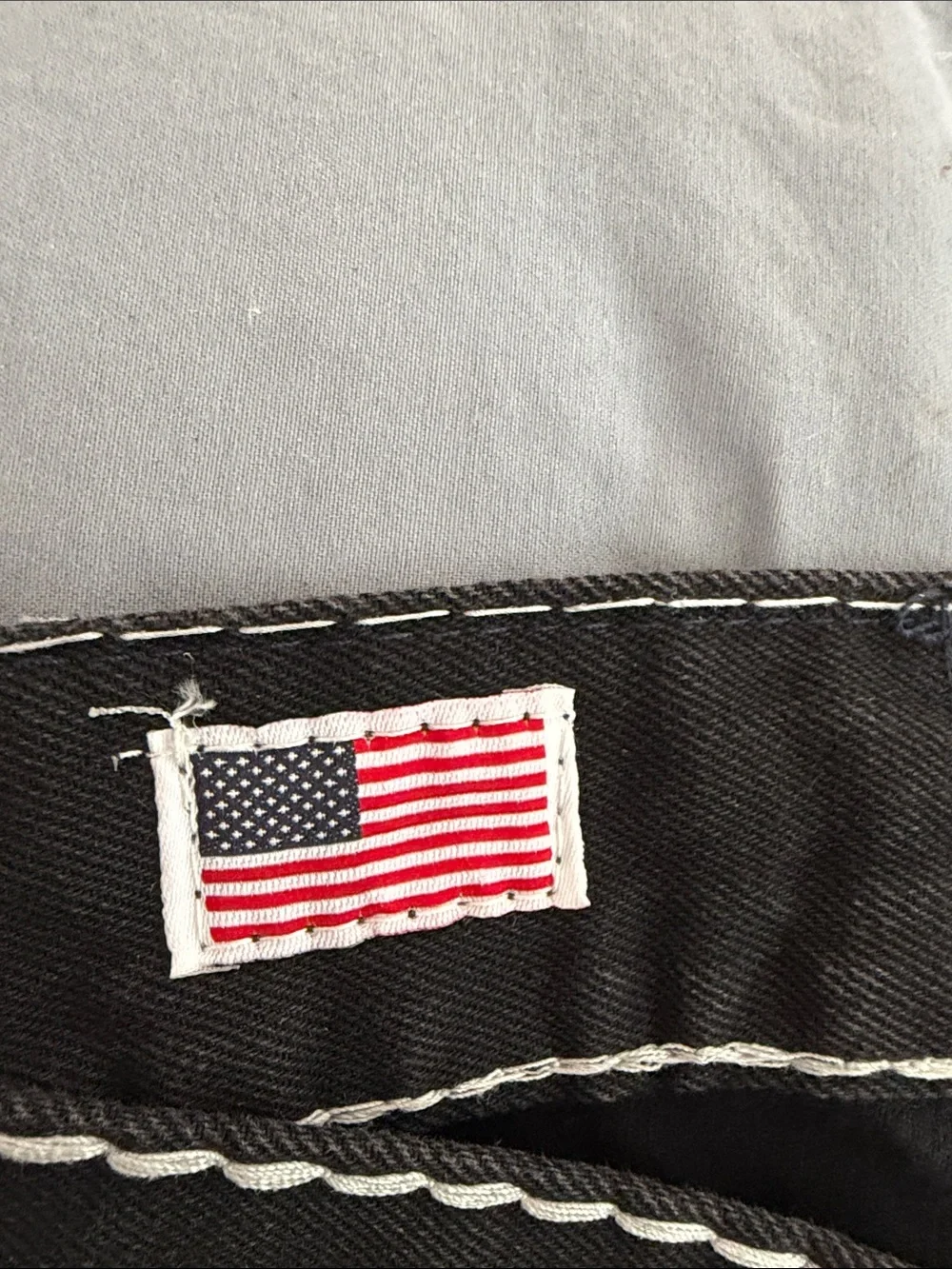 True Religion Joey Super T Black Jeans with White Stitching 32 x 32 NWOT
